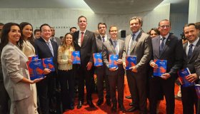 CONAMP prestigia lançamento de livro sobre reforma do Código Civil